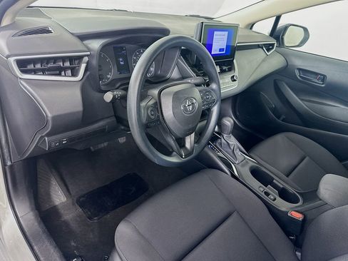 Used 2024 Toyota Corolla LE FWD image 9