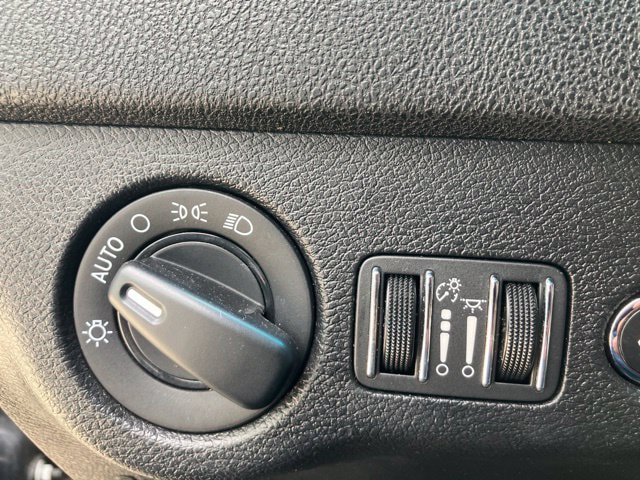 Used 2022 Dodge Charger SXT w/ Leather Interior Group RWD image 13