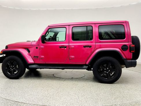 Used 2022 Jeep Wrangler Unlimited Sahara AWD/4WD image 8