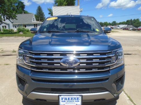 Used 2019 Ford Expedition XLT w/ Equipment Group 202A AWD/4WD image 16