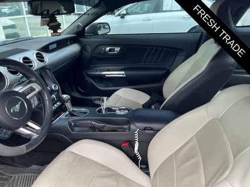 Used 2018 Ford Mustang GT Premium w/ Black Accent Package RWD image 5