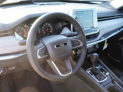 New 2026 Jeep Compass Latitude image 19