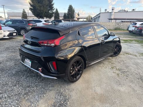 Used 2019 Hyundai Veloster Turbo R-Spec image 5