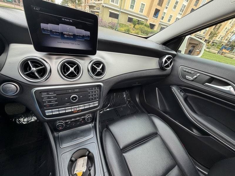 Used 2018 Mercedes-Benz GLA 250 4MATIC image 66