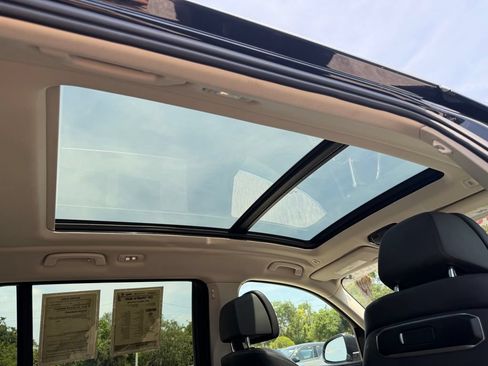 Used 2023 BMW X7 xDrive40i AWD/4WD image 34