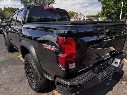 Used 2026 Chevrolet Colorado Trail Boss AWD/4WD image 4