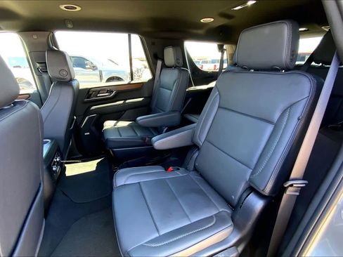 Used 2025 GMC Yukon Denali AWD/4WD image 21