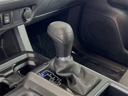 Used 2019 Toyota Tacoma SR5 image 12