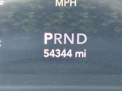 Used 2019 Jeep Wrangler Unlimited Sahara AWD/4WD image 23