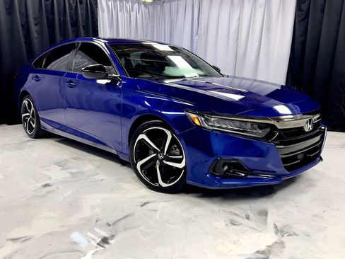 Used 2021 Honda Accord Sport image 4