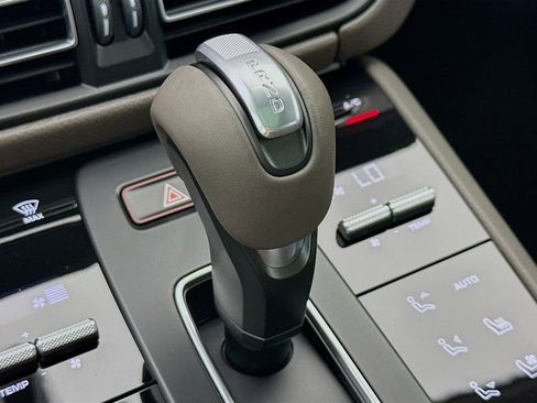 New 2026 Porsche Macan image 21