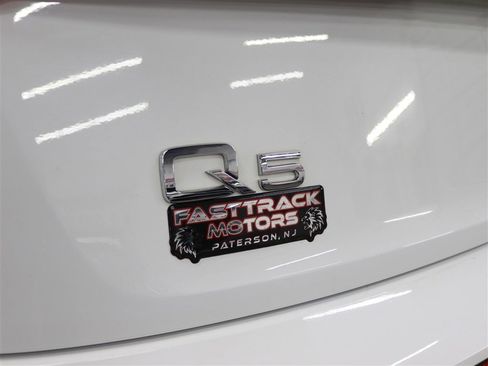 Used 2019 Audi Q5 2.0T Premium w/ Convenience Package image 7