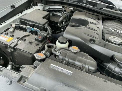 Used 2024 Nissan Armada Platinum w/ Captain's Chairs Package image 20