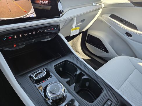 New 2026 Jeep Cherokee Limited AWD/4WD image 11
