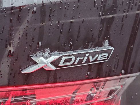 Used 2025 BMW 330i xDrive Sedan w/ Convenience Package image 29