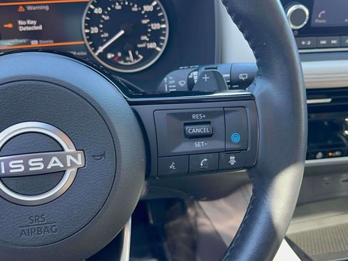 Used 2023 Nissan Rogue SL image 22