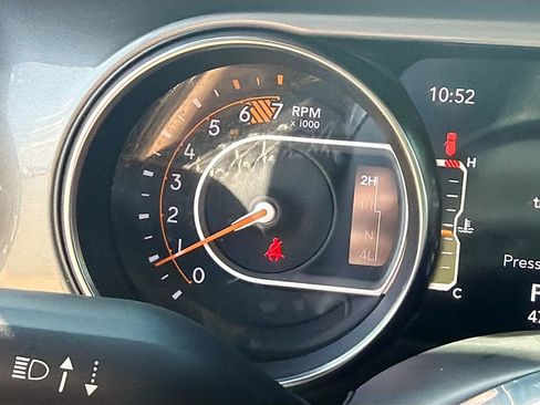 Used 2022 Jeep Wrangler Unlimited Sahara w/ Cold Weather Group AWD/4WD image 38
