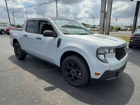 Used 2025 Ford Maverick XLT w/ Black Appearance Package AWD/4WD image 2