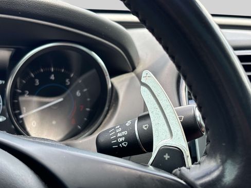 Used 2019 Jaguar XE RWD image 29