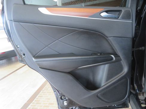 Used 2019 Lincoln MKC Reserve w/ MKC Climate Package image 18