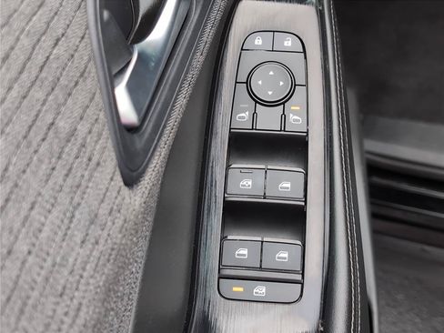 Used 2023 Nissan Rogue SV FWD image 20