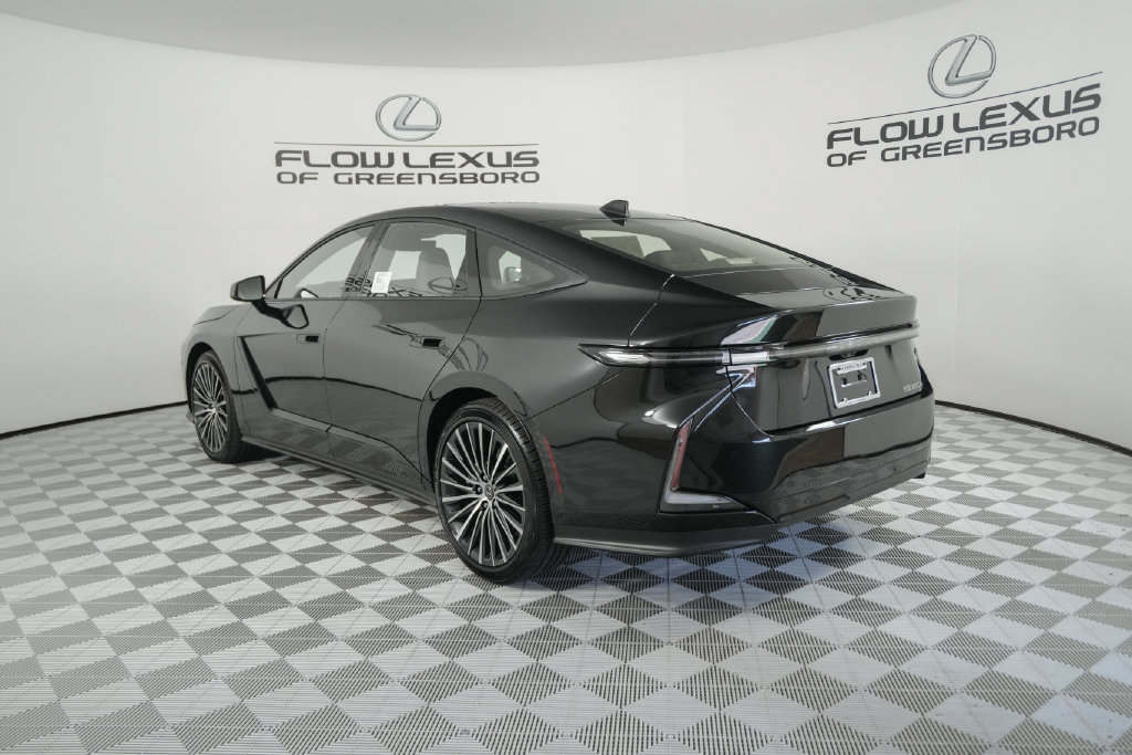 New 2026 Lexus ES 350e w/ Executive Package FWD image 5