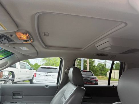 Used 2006 Dodge Durango Limited w/ Travel Convenience Group AWD/4WD image 13