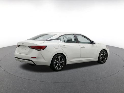 Used 2025 Nissan Sentra SV FWD image 8