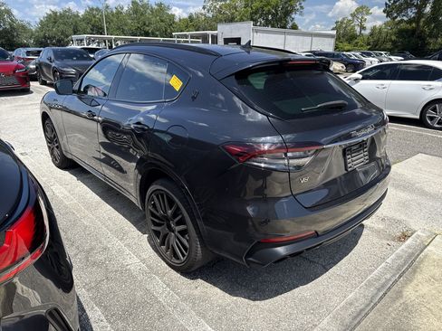 Used 2022 Maserati Levante Modena S AWD/4WD image 3