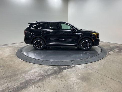New 2025 Kia Sorento EX image 4