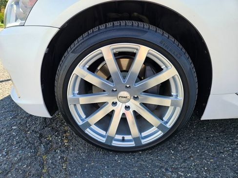 Used 2013 Lexus LS 600h L w/ Executive-Class Seating Pkg AWD/4WD image 8