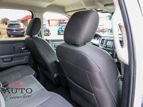 Used 2024 RAM 1500 Classic SLT image 18