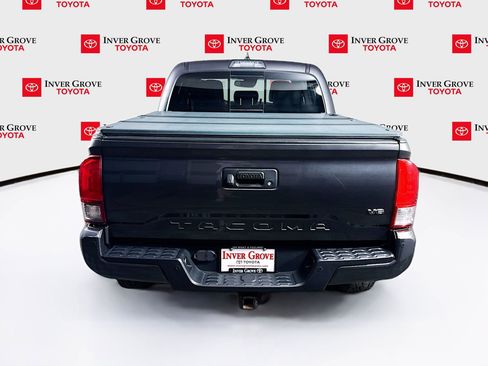 Used 2019 Toyota Tacoma TRD Sport AWD/4WD image 6