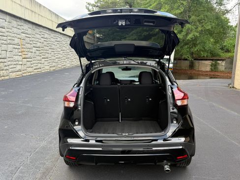 Used 2023 Nissan Kicks SV w/ Interior Electronics Package FWD image 34