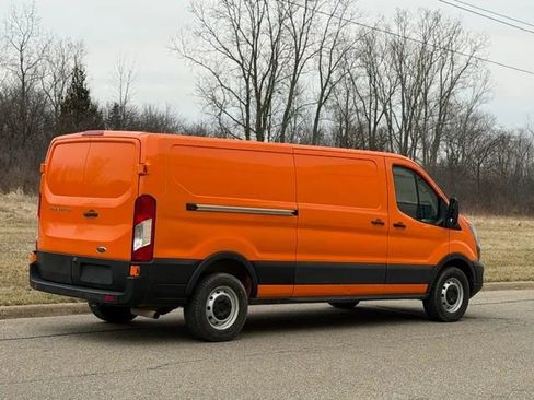 Used 2021 Ford Transit 150 Low Roof RWD image 21