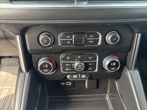Used 2024 Chevrolet Tahoe LS AWD/4WD image 16