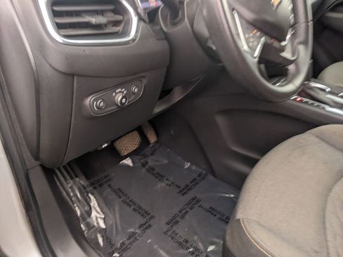 Used 2021 Chevrolet Equinox LT image 17
