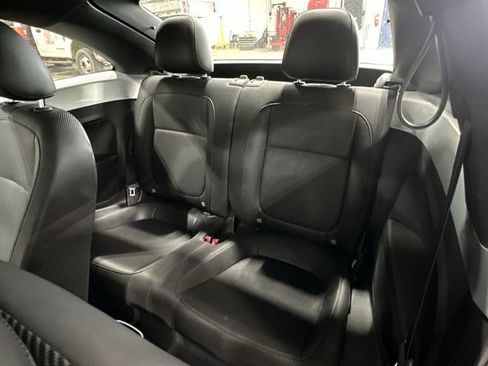 Used 2013 Volkswagen Beetle 2.5 image 26