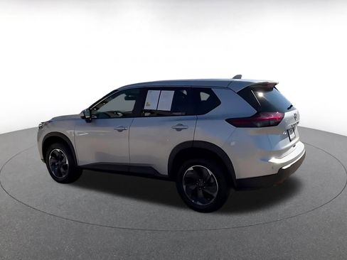 Used 2025 Nissan Rogue SV image 10