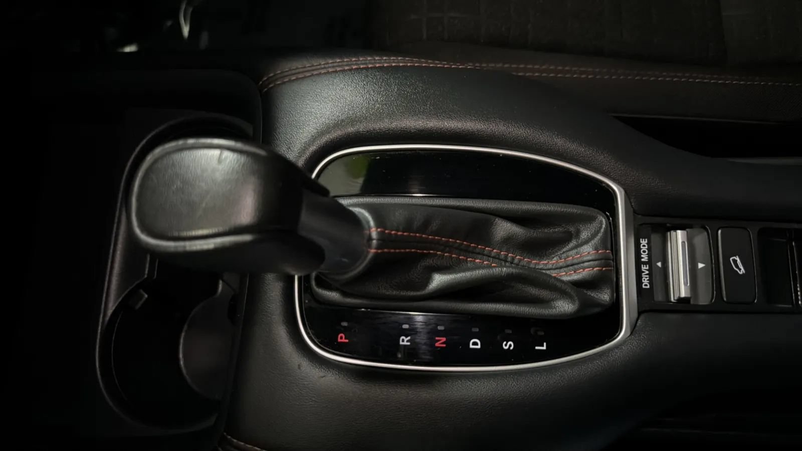 Used 2025 Honda HR-V Sport image 12