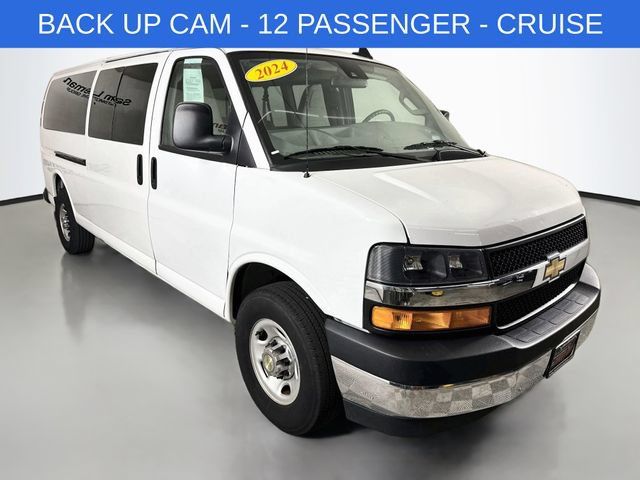 Used 2024 Chevrolet Express 3500 LT w/ LT Preferred Equipment Group RWD image 1
