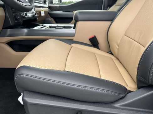 New 2025 Ford F250 Lariat w/ Lariat Ultimate Package image 9