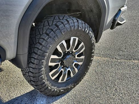 Used 2026 GMC Sierra 2500 Denali Ultimate image 10