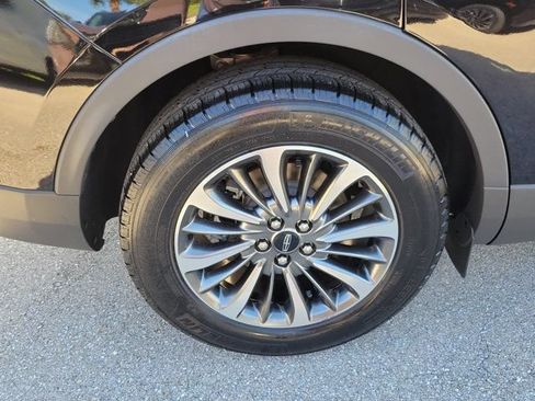Certified 2022 Lincoln Nautilus FWD w/ Premium Package image 10