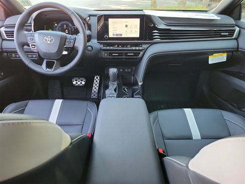 New 2026 Toyota Camry SE image 13
