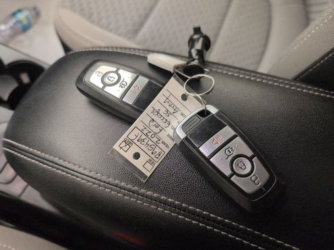 Certified 2022 Ford Escape SE w/ Convenience Package FWD image 40