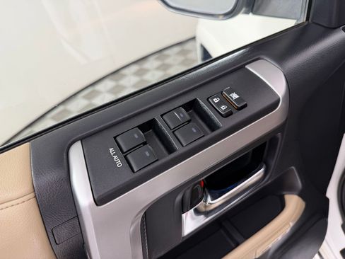 Used 2014 Toyota 4Runner Limited AWD/4WD image 11