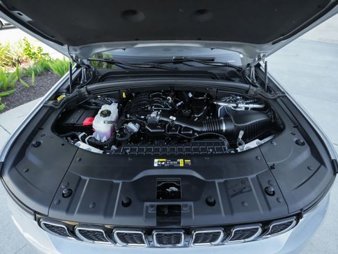 Used 2024 Jeep Grand Cherokee L Overland w/ Trailer Tow Package image 45