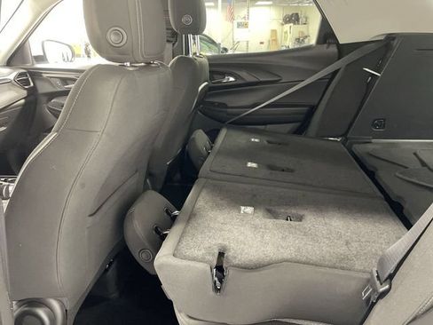 Used 2025 Chevrolet TrailBlazer LT FWD image 24