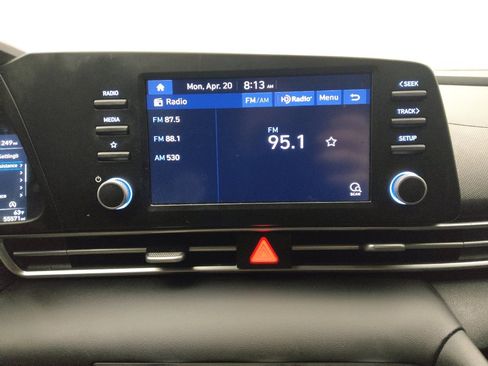 Used 2023 Hyundai Elantra SE w/ Cargo Package FWD image 25